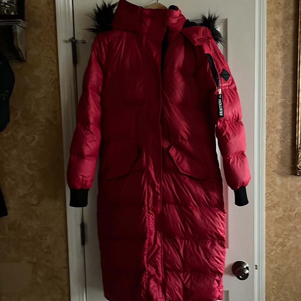 Long red winter coat from Hollister. Good condition, no stains.